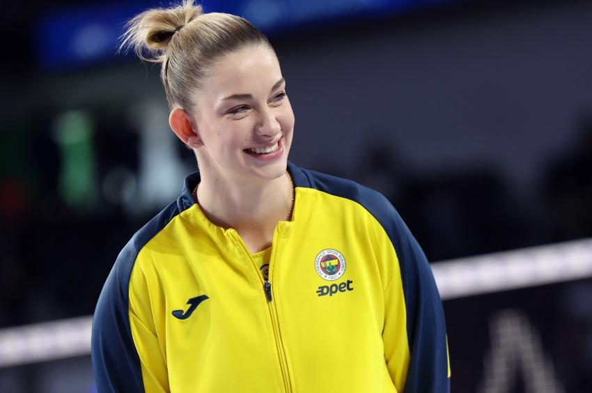 Capa da notícia - Mercado: Fenerbahçe encaminha renovação com Magdalena Stysiak