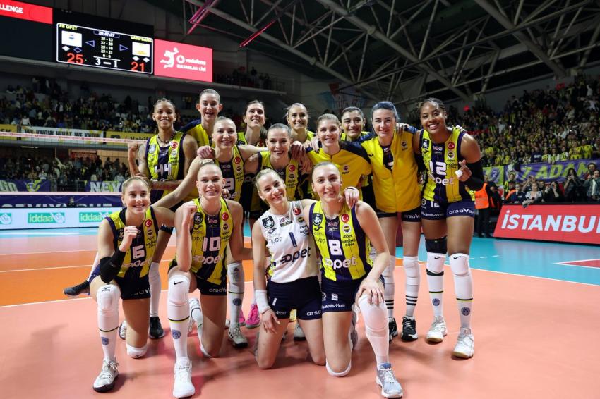 Capa da notícia - Turquia: Fenerbahçe Opet vence Eczacibasi Dynavit no tie-break