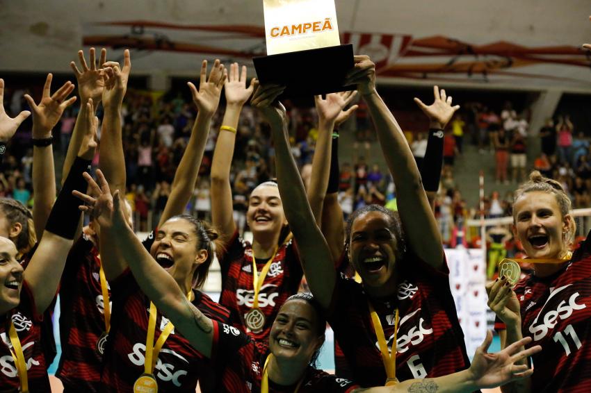 Capa da notícia - Sesc RJ Flamengo vence o Fluminense e leva o 18º título do Carioca