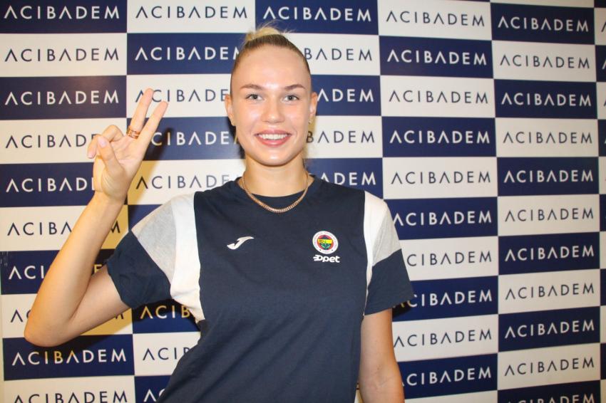 Capa da notícia - Turquia: Arina Fedorovtseva se apresenta ao Fenerbahçe Opet