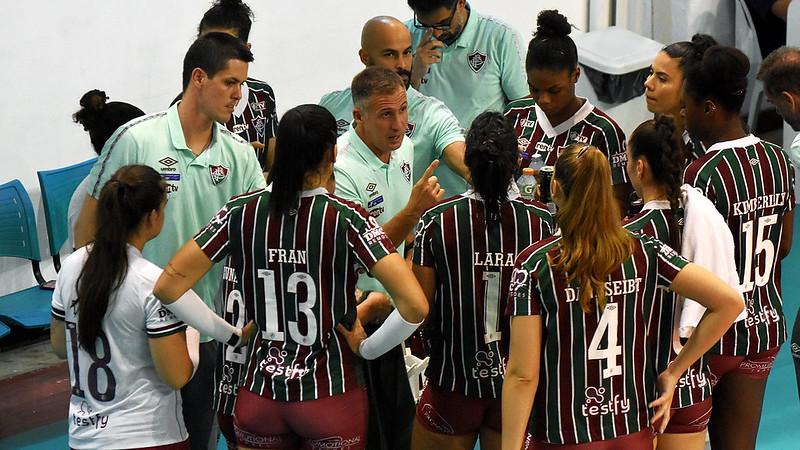 Capa da notícia - Guilherme elogia 1º turno do Flu na Superliga: 'Saldo positivo'