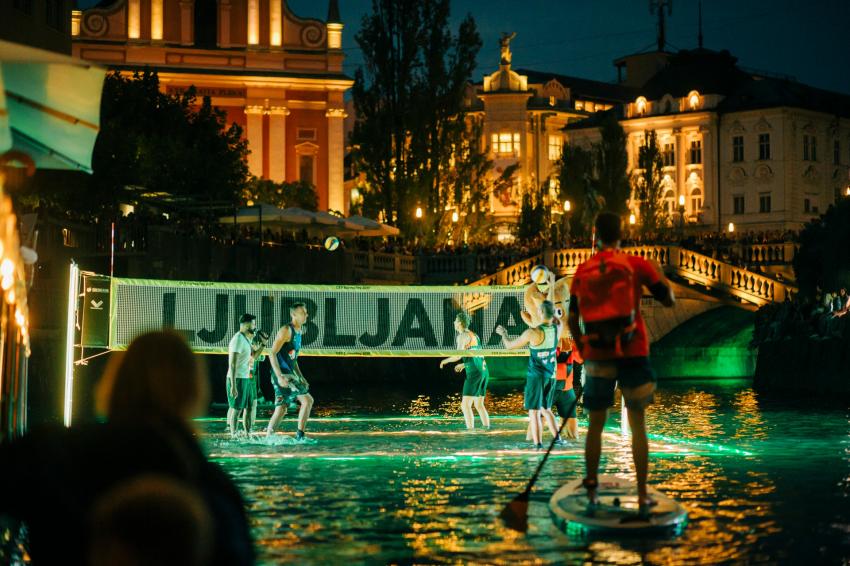 Capa da notícia - [VÍDEO] Eslovênia lança torneio de vôlei aquático