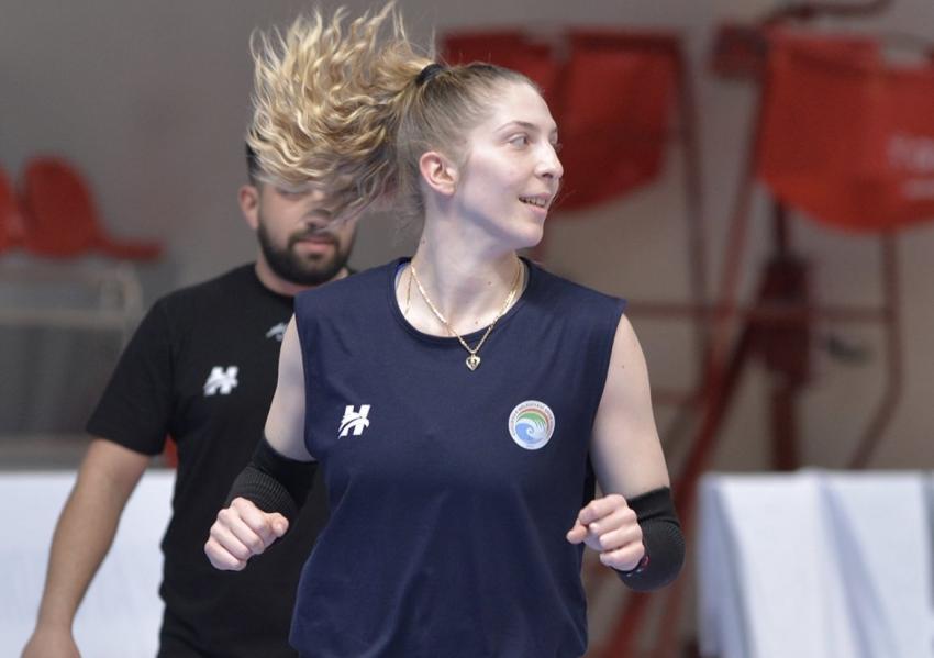 Capa da notícia - Turquia: Çukurova contrata a levantadora Nina Stojiljkovic