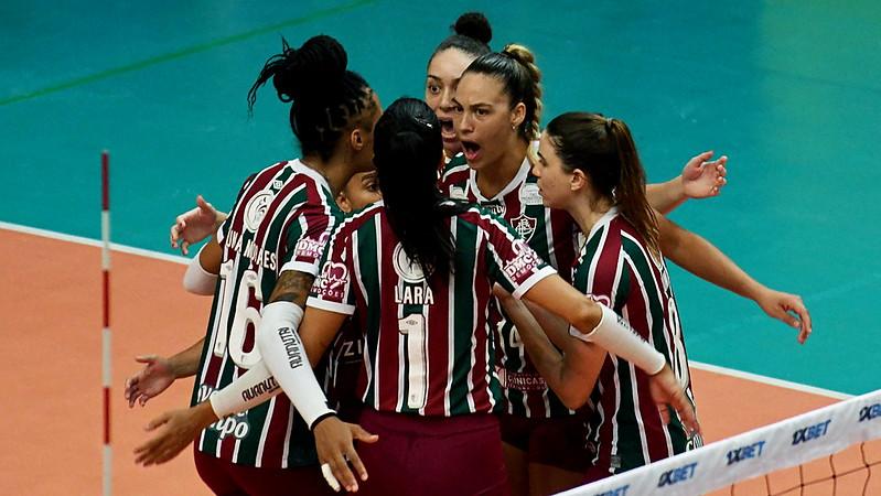 Capa da notícia - Fluminense busca triunfo para empatar série contra Sesc RJ Flamengo