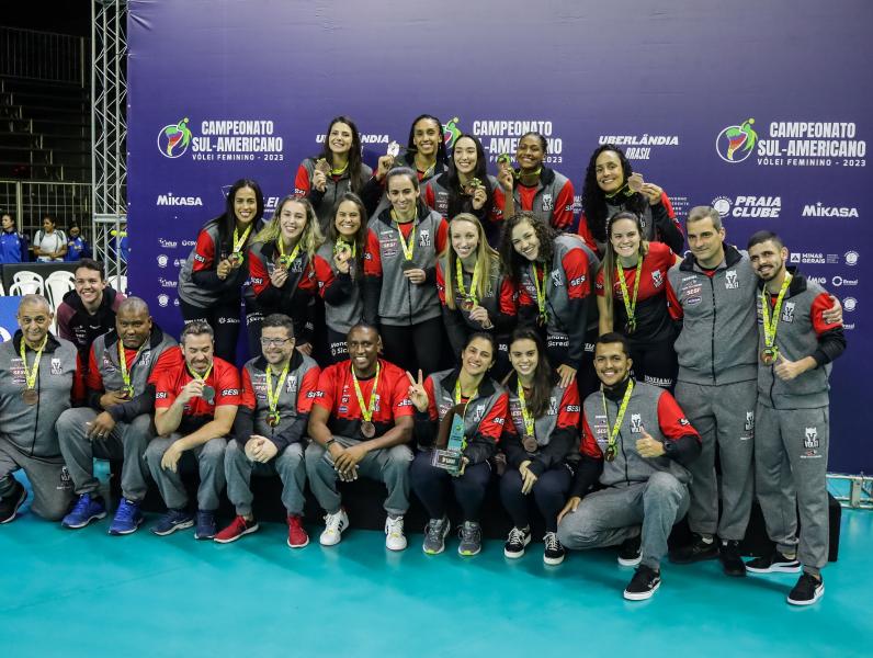 Capa da notícia - Sesi Vôlei Bauru encerra temporada com bronze no Sul-Americano