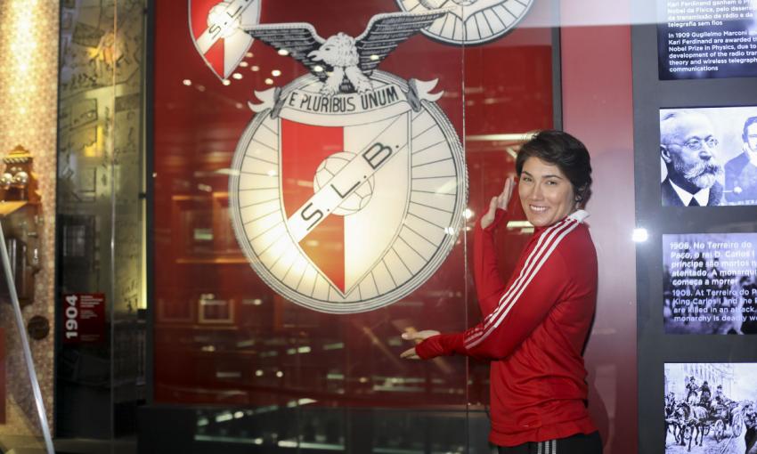 Capa da notícia - Mercado: Natasha é apresentada como reforço do Benfica