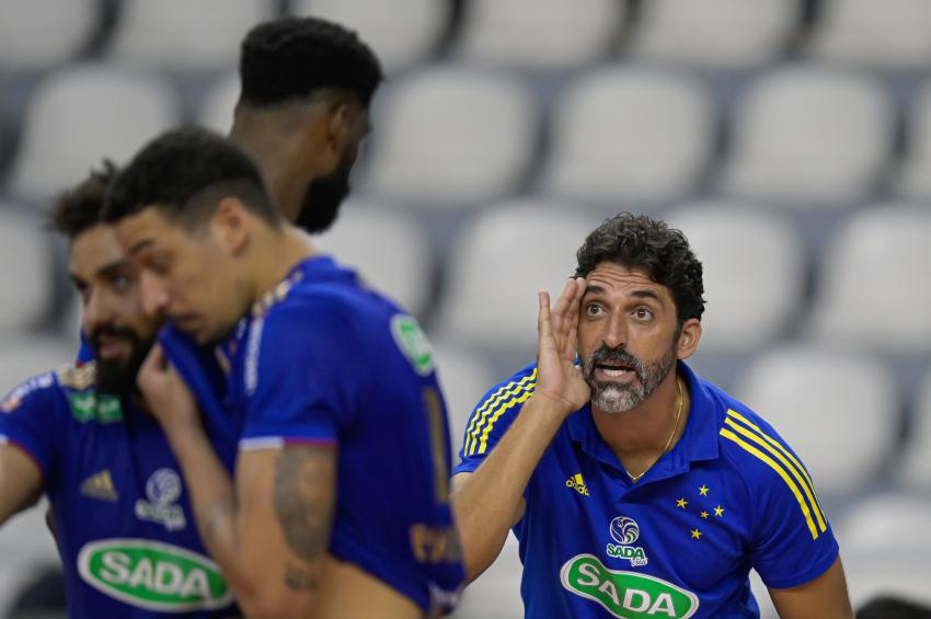 Capa da notícia - Filipe lamenta eliminação do Sada Cruzeiro na Copa Brasil