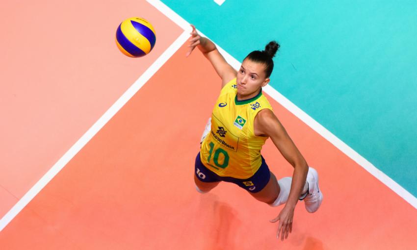 Capa da notícia - Gabi é a nova capitã da seleção brasileira
